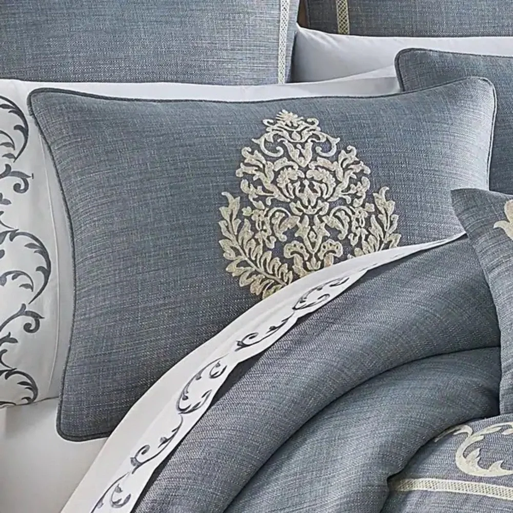 J. Queen New York Aurora Comforter Set - Queen NEW